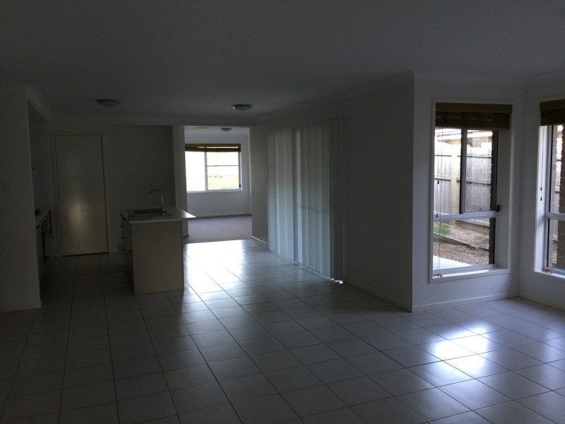 37 Banks Drive, Ormeau QLD 4208