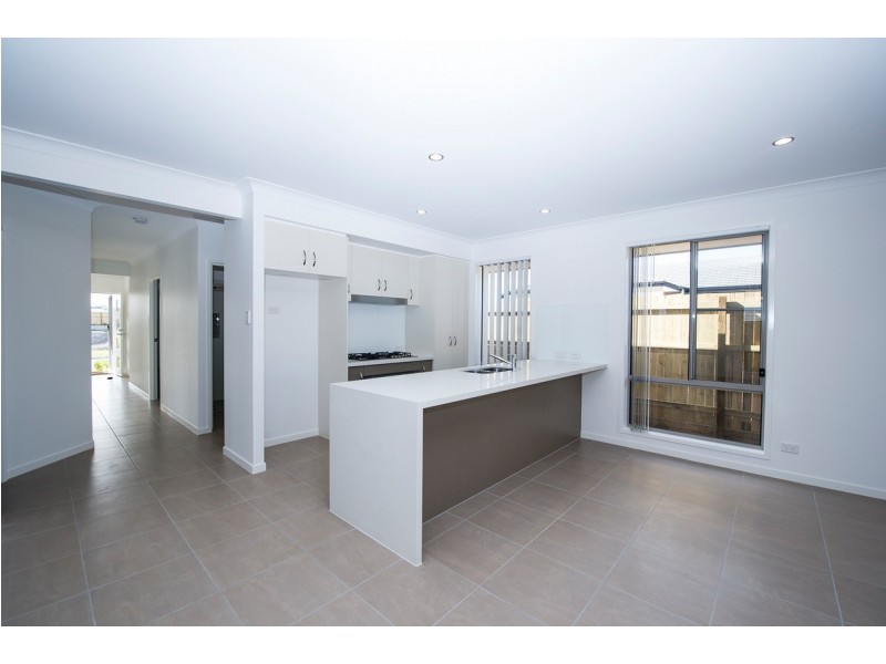 6 Rockford Street, Pimpama QLD 4209