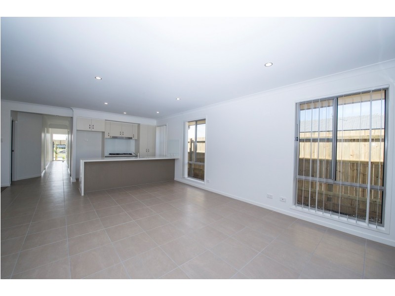 6 Rockford Street, Pimpama QLD 4209