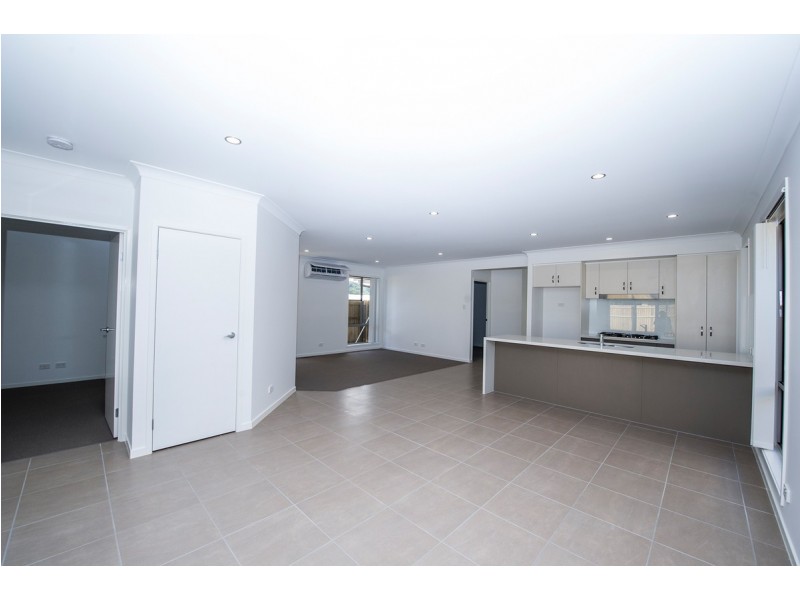 6 Rockford Street, Pimpama QLD 4209