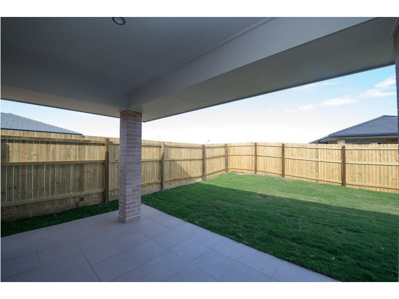 6 Rockford Street, Pimpama QLD 4209