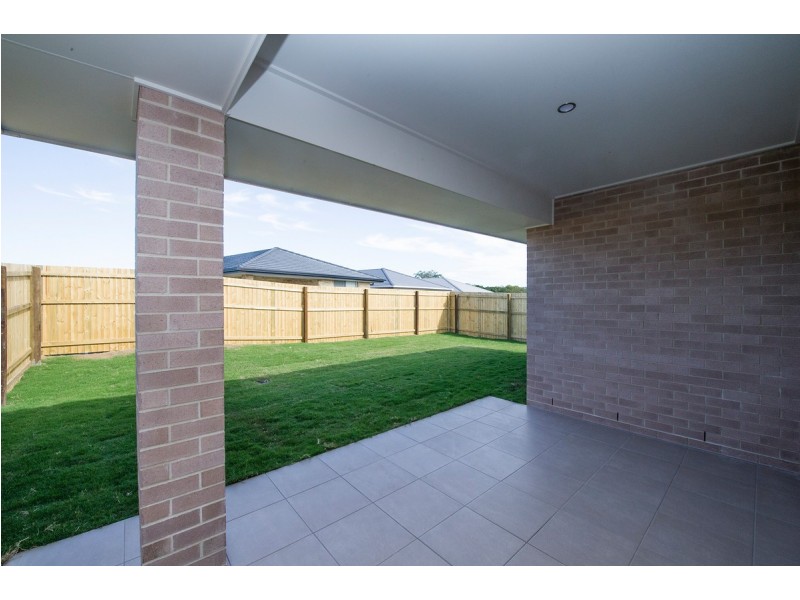 6 Rockford Street, Pimpama QLD 4209