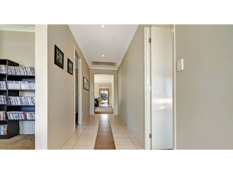 35 Strathburn Crescent, Ormeau QLD 4208