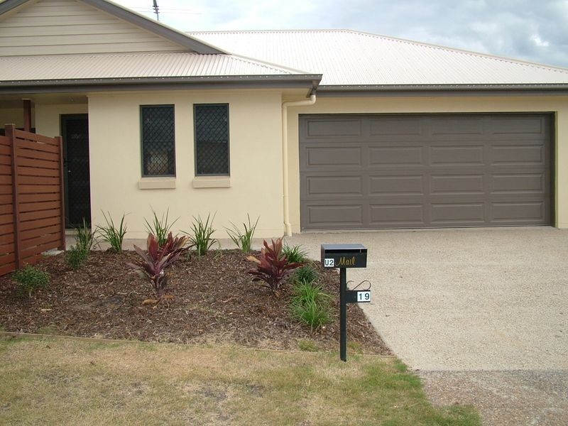 2/19 Summerlea Cres, Ormeau QLD 4208
