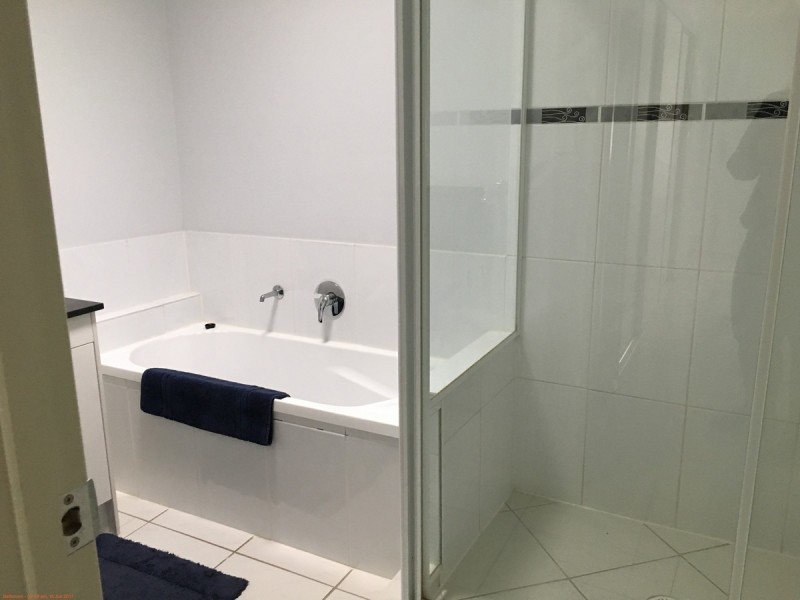 25 Charlton Crescent, Ormeau QLD 4208