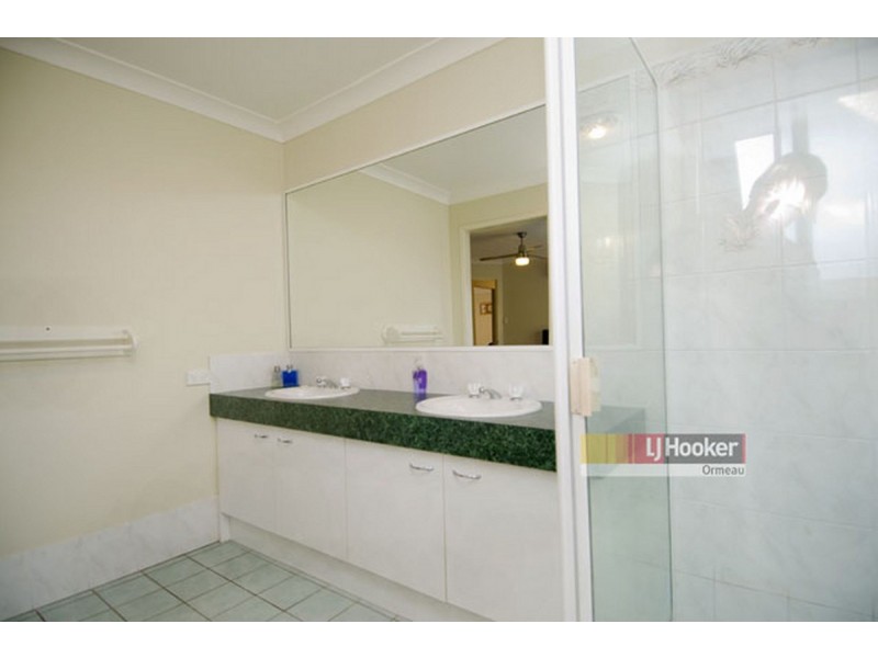 27 Halfway Drive, Ormeau QLD 4208