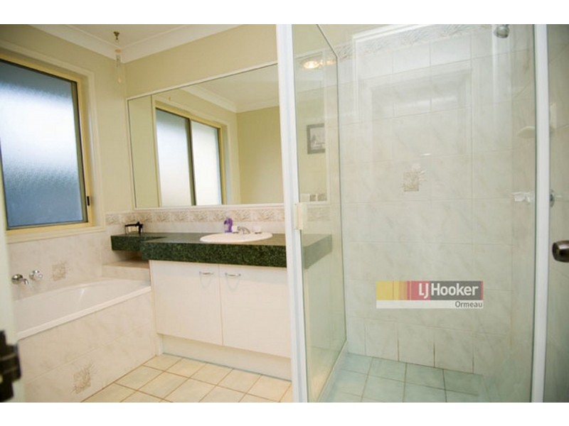 27 Halfway Drive, Ormeau QLD 4208