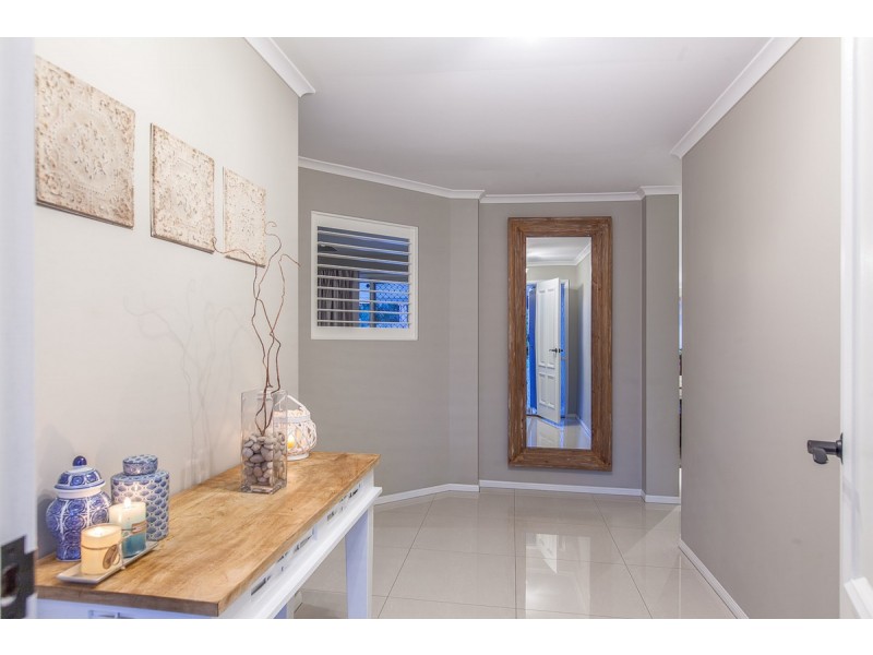 10 Emmaville Crescent, Ormeau QLD 4208