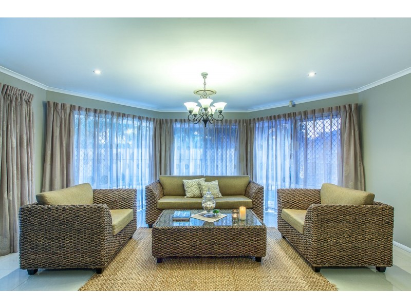 10 Emmaville Crescent, Ormeau QLD 4208