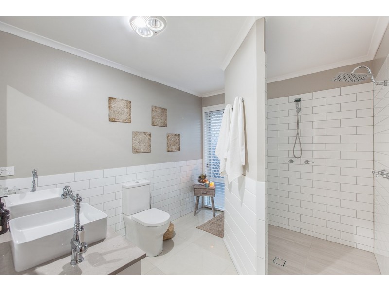 10 Emmaville Crescent, Ormeau QLD 4208