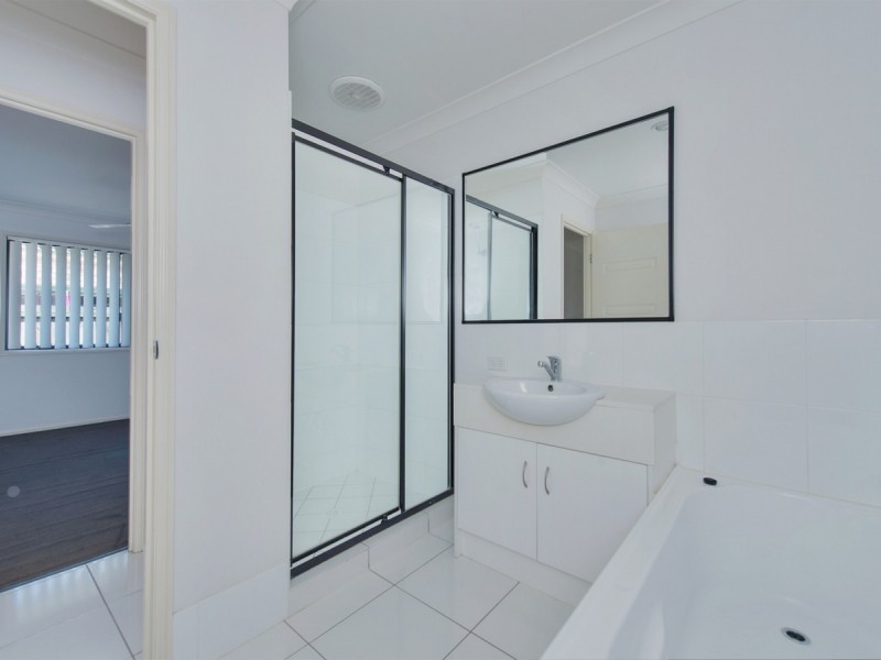 7 Charlton Crescent, Ormeau QLD 4208