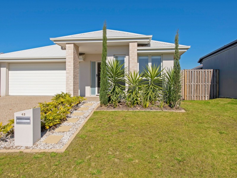 43 Chrome Drive, Pimpama QLD 4209