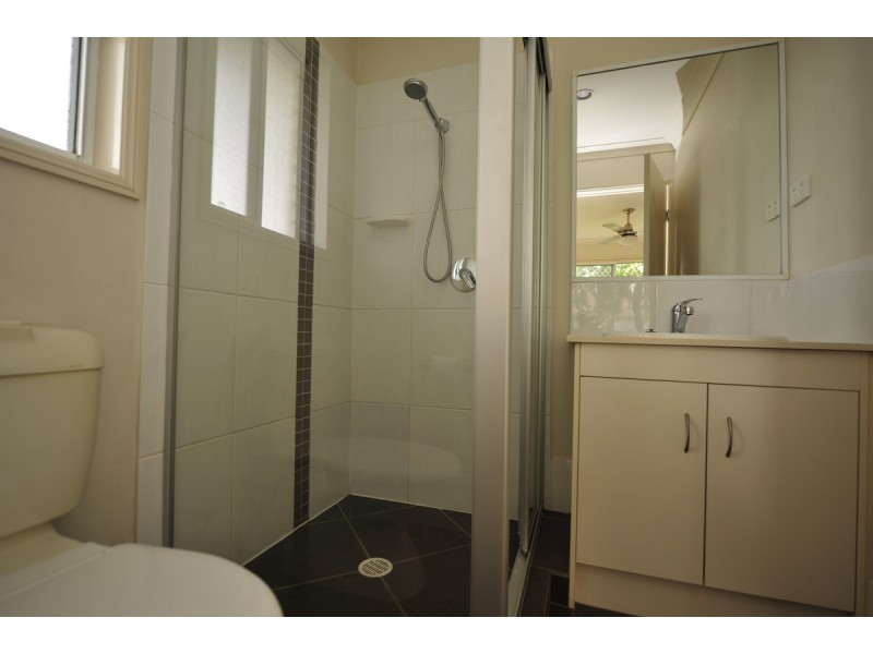8 Charlton Crescent, Ormeau QLD 4208