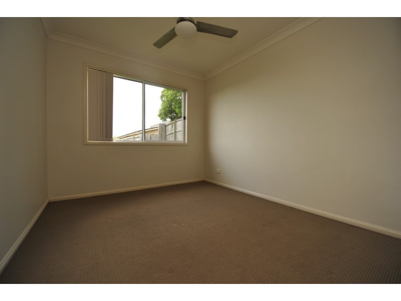 8 Charlton Crescent, Ormeau QLD 4208