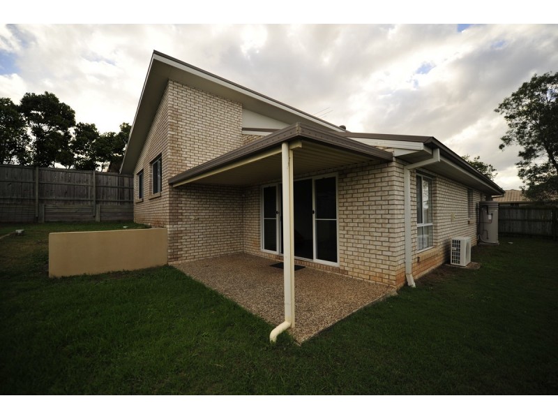 8 Charlton Crescent, Ormeau QLD 4208