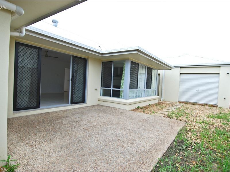 26 Hazelmere Cres, Ormeau QLD 4208