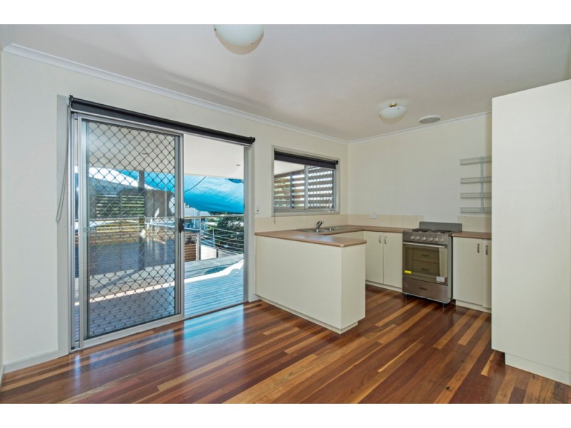 13 Warana Avenue, Steiglitz QLD 4207