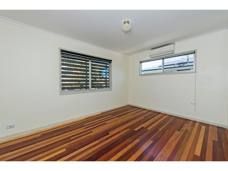 13 Warana Avenue, Steiglitz QLD 4207