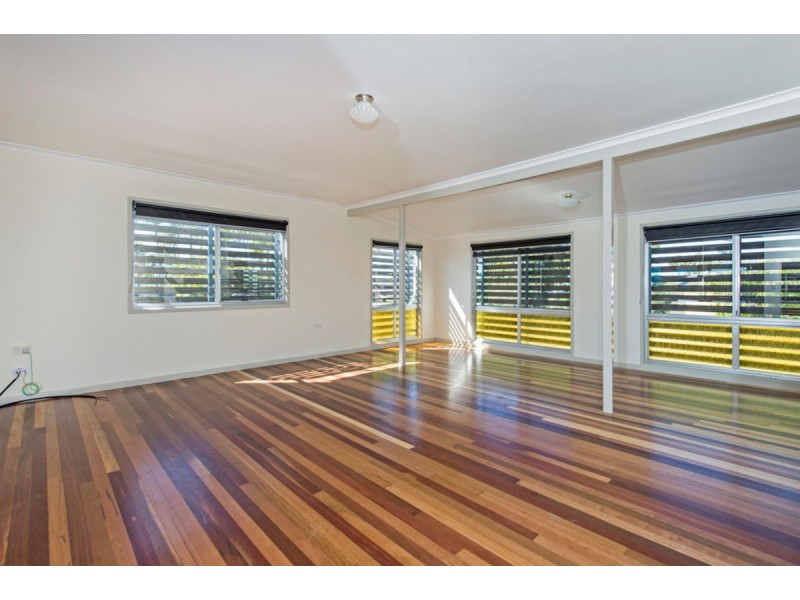 13 Warana Avenue, Steiglitz QLD 4207