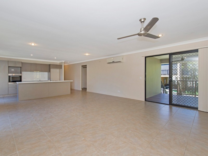 10 Matthews Crescent, Pimpama QLD 4209