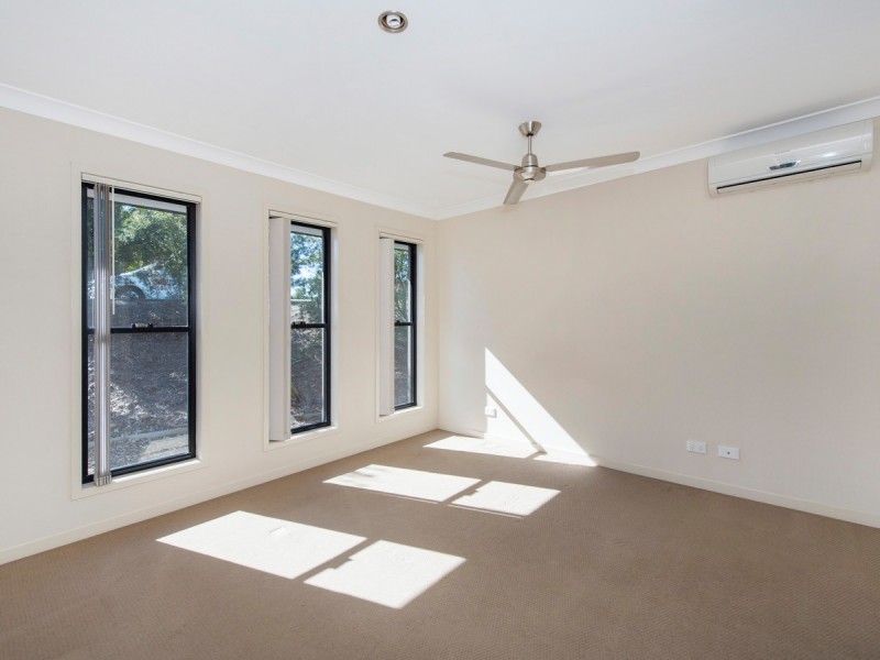 10 Matthews Crescent, Pimpama QLD 4209