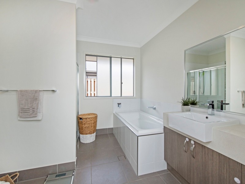14 Millstream Place, Pimpama QLD 4209