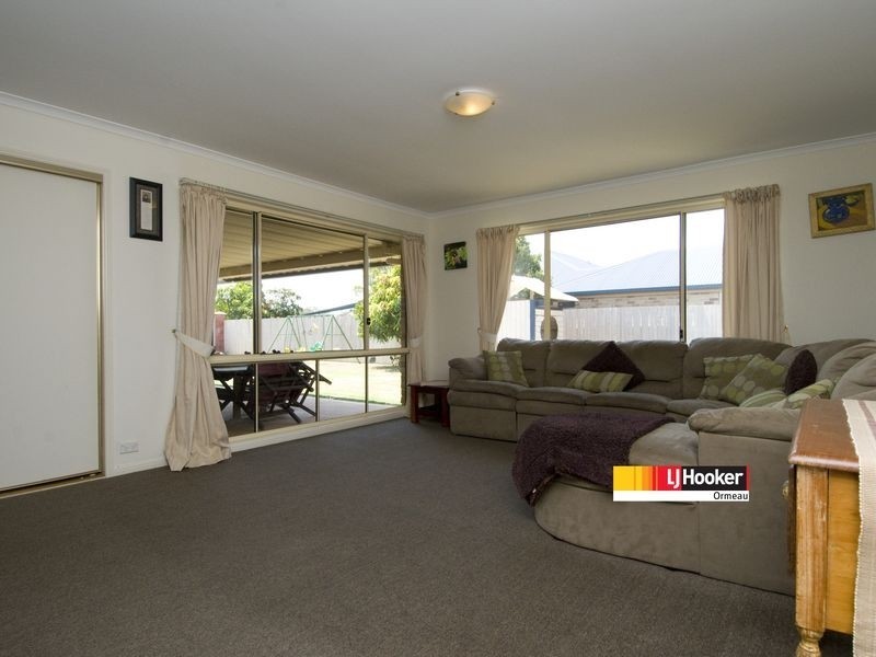 4 Kimbolton Dr, Redland Bay QLD 4165