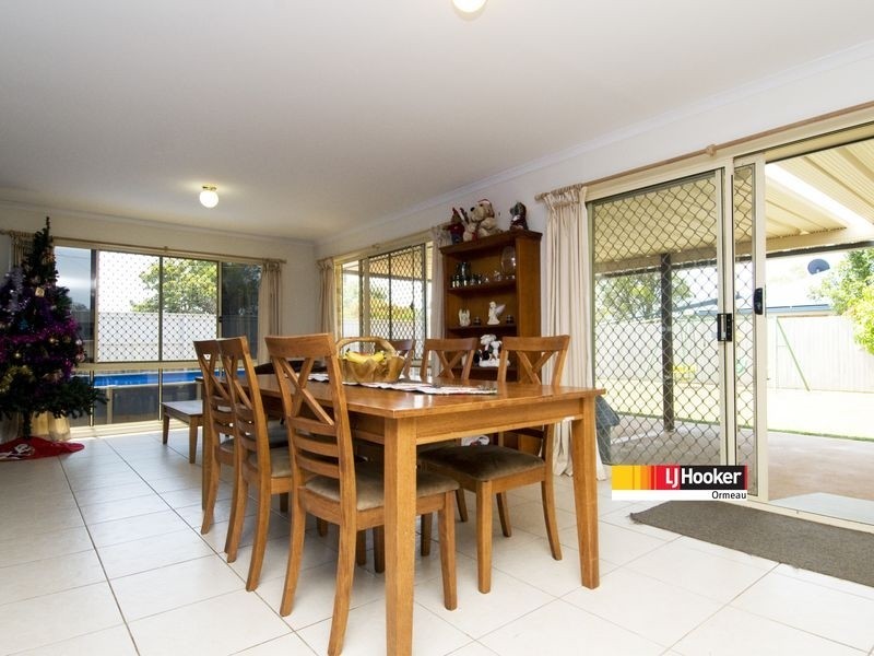 4 Kimbolton Dr, Redland Bay QLD 4165