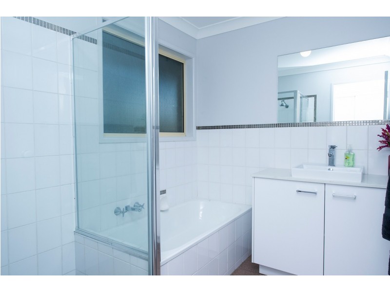 5 Presley Court, Windaroo QLD 4207