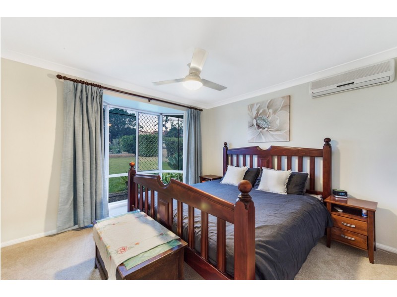 13 Sandra-Ann Drive, Edens Landing QLD 4207