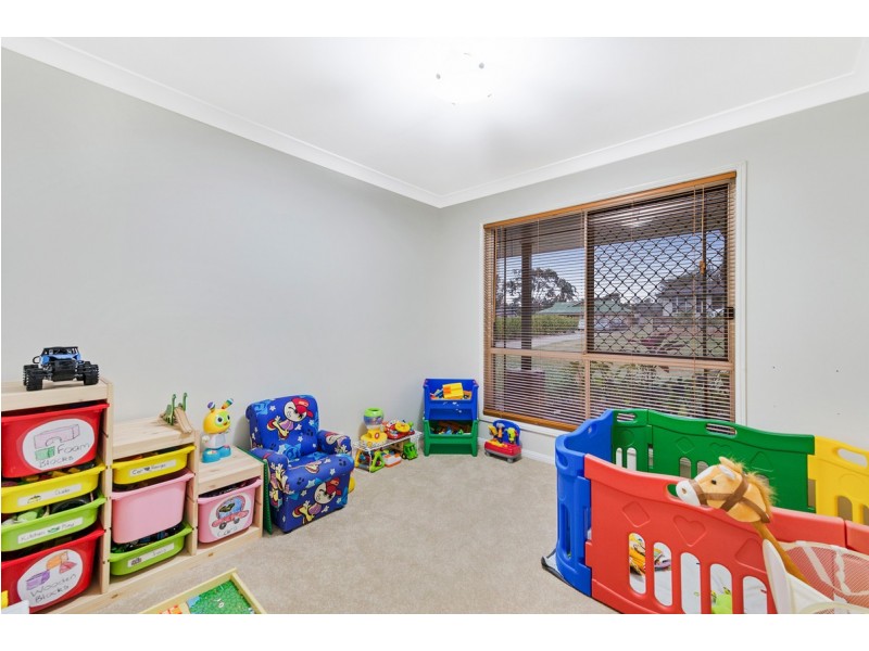 13 Sandra-Ann Drive, Edens Landing QLD 4207