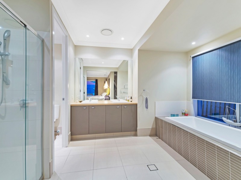 25 Olivevale Street, Ormeau QLD 4208