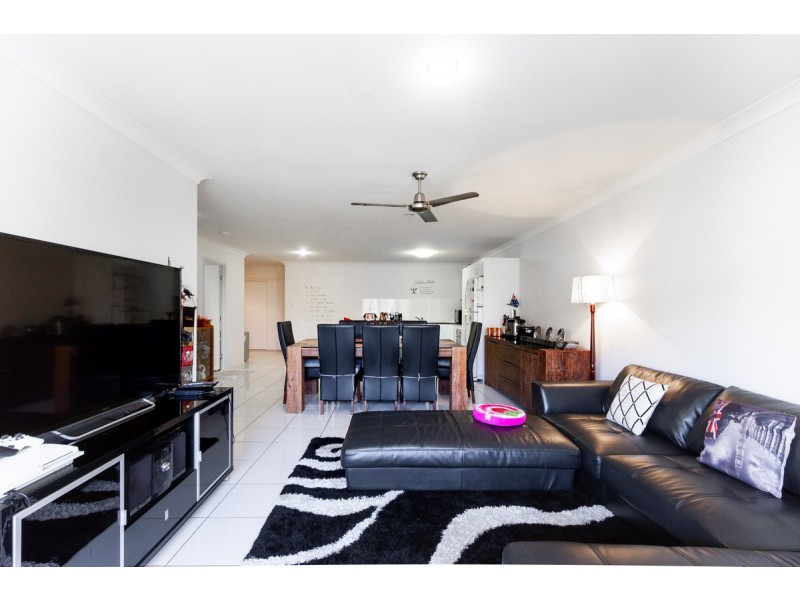 1/9 Anna Avenue, Ormeau QLD 4208