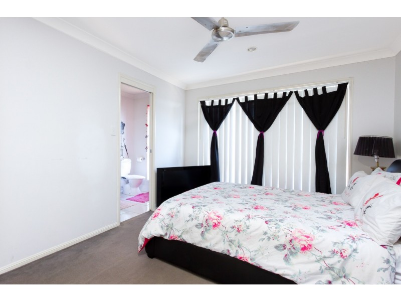 1/9 Anna Avenue, Ormeau QLD 4208