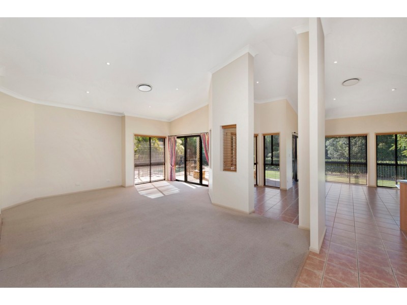 44 Albert Valley Drive, Bahrs Scrub QLD 4207