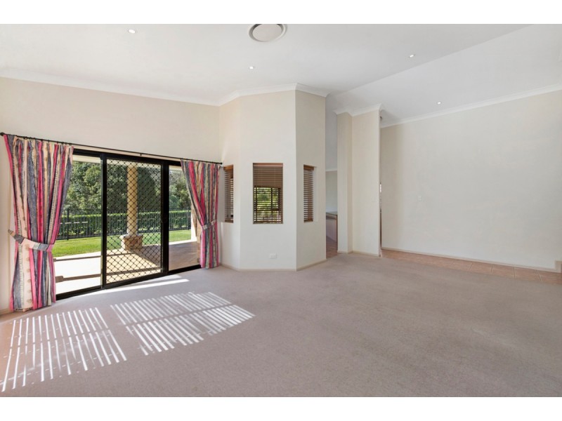 44 Albert Valley Drive, Bahrs Scrub QLD 4207