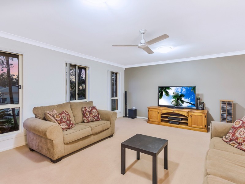 5 Lauradale Crescent, Ormeau QLD 4208