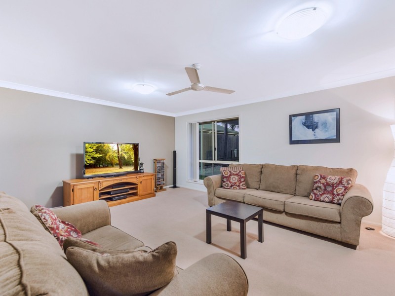 5 Lauradale Crescent, Ormeau QLD 4208