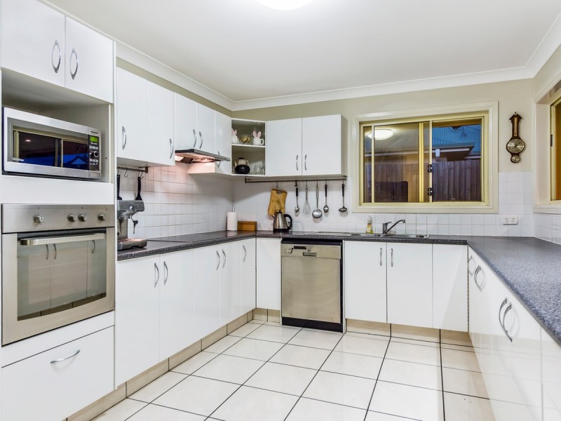 5 Lauradale Crescent, Ormeau QLD 4208