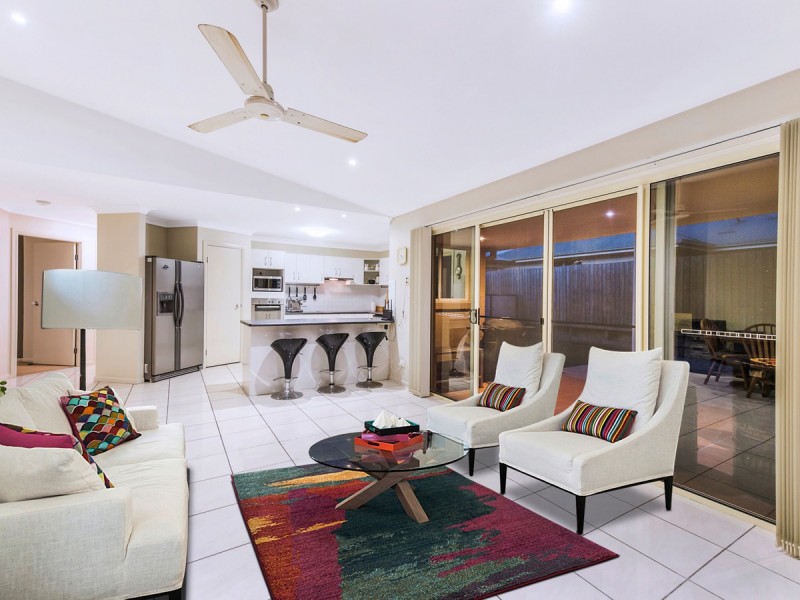 5 Lauradale Crescent, Ormeau QLD 4208