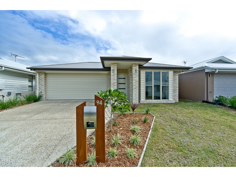 94 Brookside Circuit, Ormeau QLD 4208