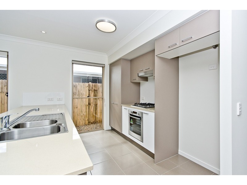 94 Brookside Circuit, Ormeau QLD 4208