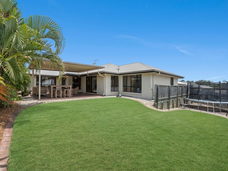 16 Lauradale Crescent, Ormeau QLD 4208