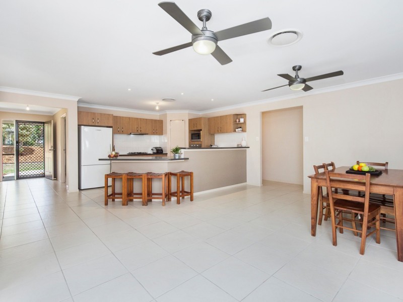 16 Lauradale Crescent, Ormeau QLD 4208