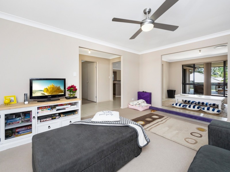 16 Lauradale Crescent, Ormeau QLD 4208