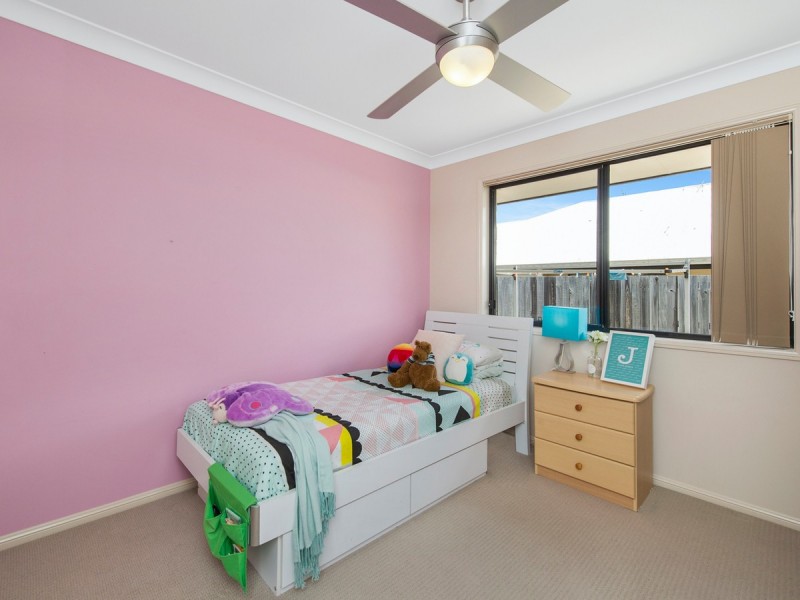 16 Lauradale Crescent, Ormeau QLD 4208