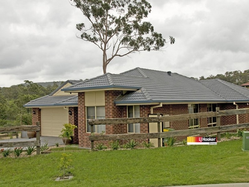 8 Macintosh Ct, Ormeau Hills QLD 4208