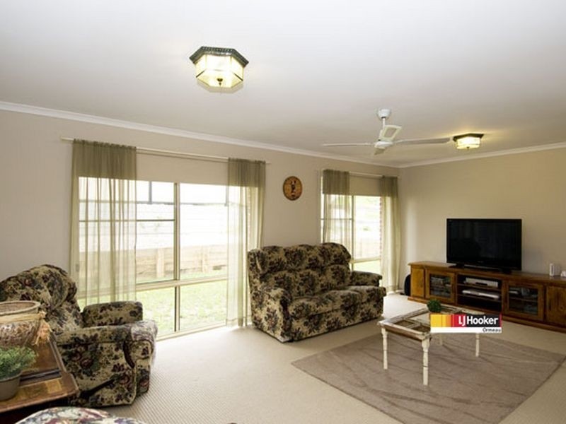 8 Macintosh Ct, Ormeau Hills QLD 4208