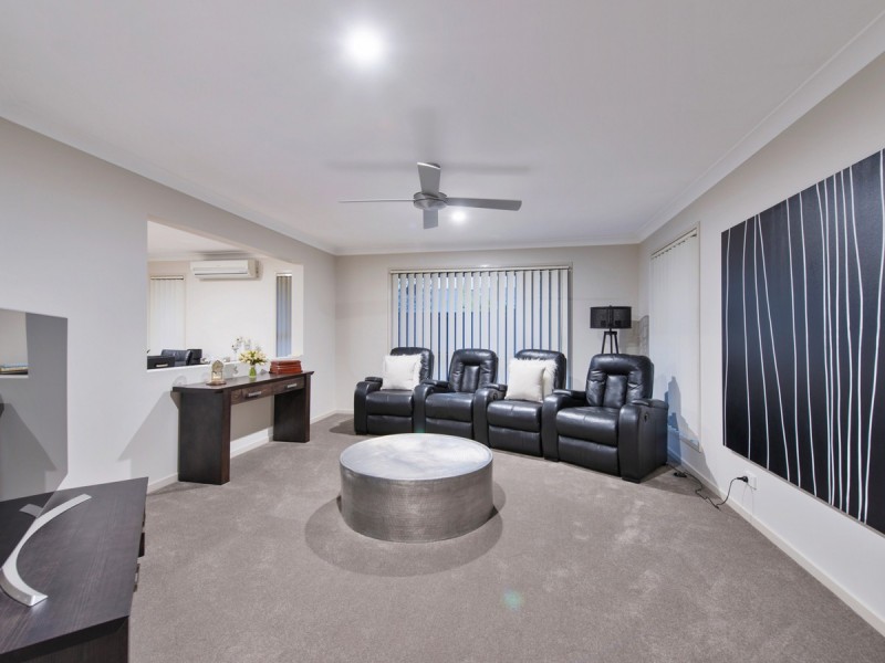 3 Rosabrook Crescent, Ormeau QLD 4208