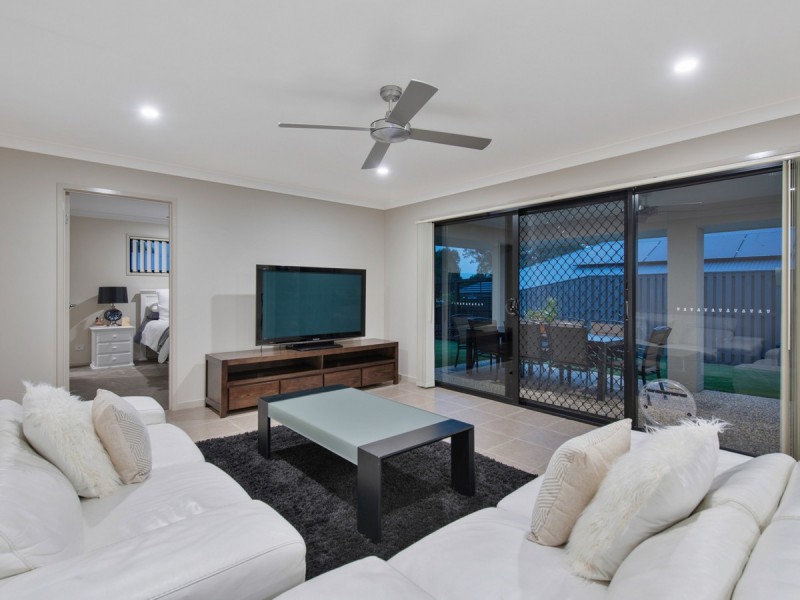 3 Rosabrook Crescent, Ormeau QLD 4208